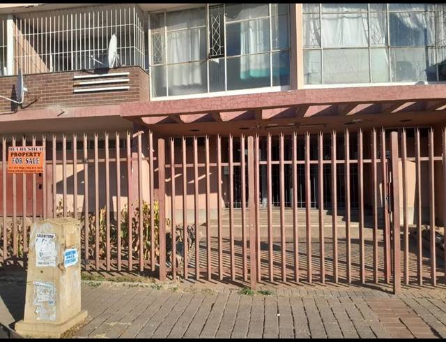 2 BEDROOM APARTMENT FOR SALE IN BEREA